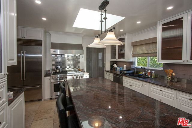 1173 S Point View Street, Los Angeles, CA 90035