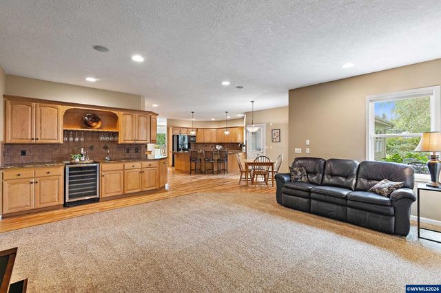 8781 Boulder Ridge Ct SE, Salem, OR 97317