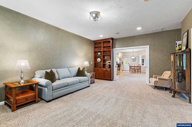 8781 Boulder Ridge Ct SE, Salem, OR 97317