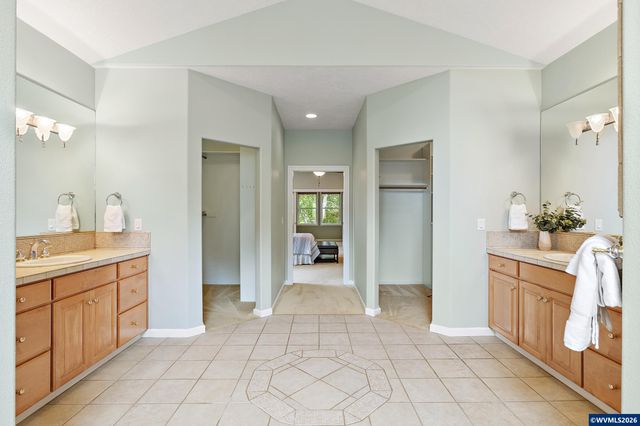 8781 Boulder Ridge Ct SE, Salem, OR 97317