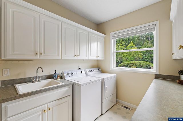 8781 Boulder Ridge Ct SE, Salem, OR 97317