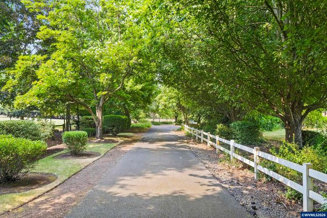 8781 Boulder Ridge Ct SE, Salem, OR 97317