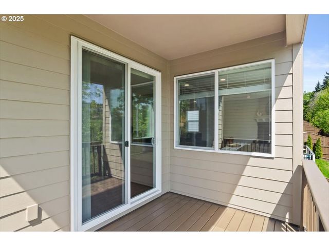 2964 Nw PARKHURST Ter, Portland, OR 97229