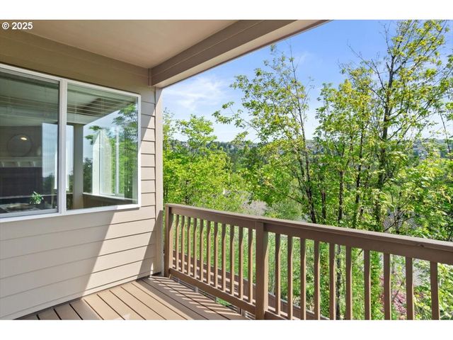 2964 Nw PARKHURST Ter, Portland, OR 97229