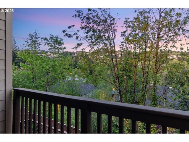 2964 Nw PARKHURST Ter, Portland, OR 97229
