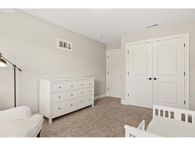 2964 Nw PARKHURST Ter, Portland, OR 97229