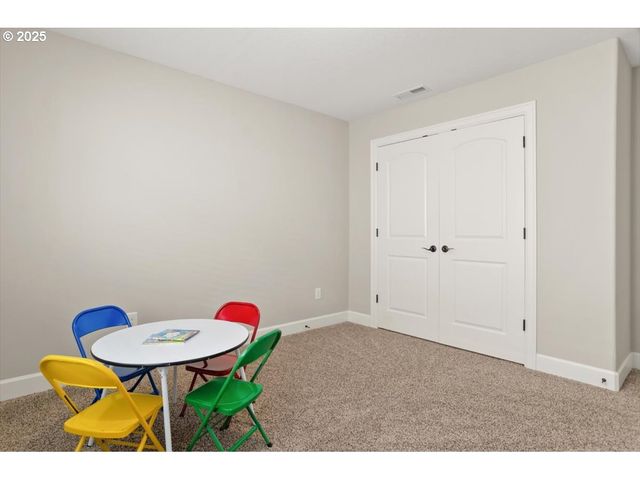 2964 Nw PARKHURST Ter, Portland, OR 97229