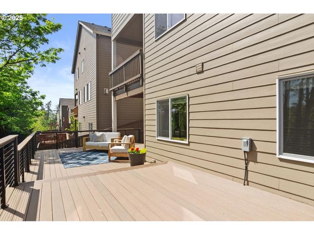 2964 Nw PARKHURST Ter, Portland, OR 97229