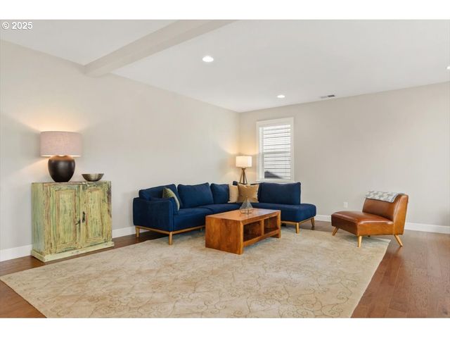 2964 Nw PARKHURST Ter, Portland, OR 97229