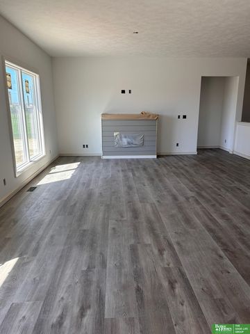 20963 Ogden Street, Elkhorn, NE 68022