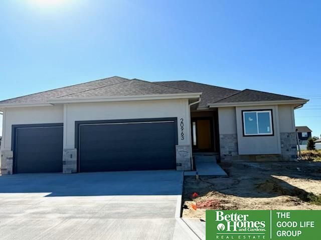 20963 Ogden Street, Elkhorn, NE 68022