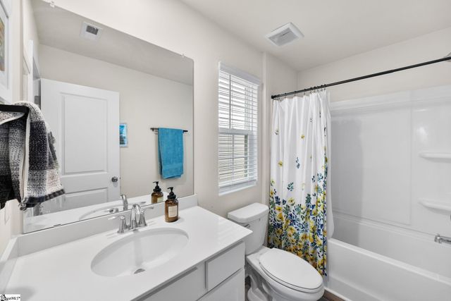 1917 Landrow Lane, Boiling Springs, SC 29316