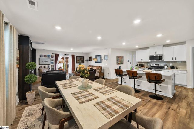 1917 Landrow Lane, Boiling Springs, SC 29316