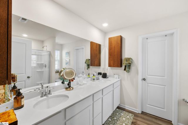 1917 Landrow Lane, Boiling Springs, SC 29316