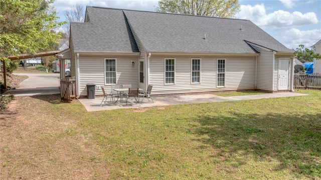 102 Hawk Ridge Drive, Anderson, SC 29621