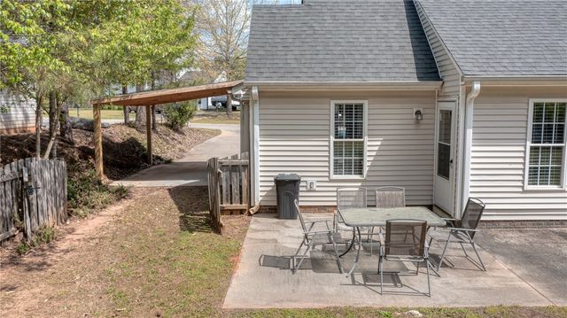 102 Hawk Ridge Drive, Anderson, SC 29621