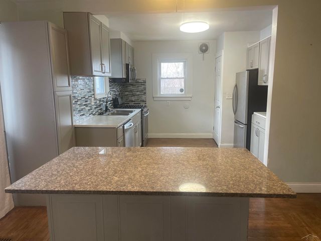 2129 N Clinton Road, Saginaw, MI 48602