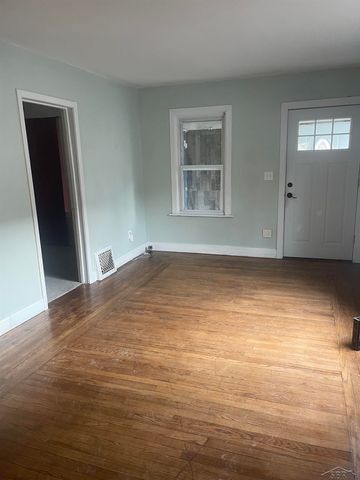 2129 N Clinton Road, Saginaw, MI 48602