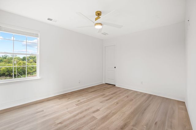 420 Larkin Springs Rd, Madison, TN 37115