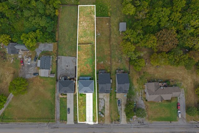 420 Larkin Springs Rd, Madison, TN 37115