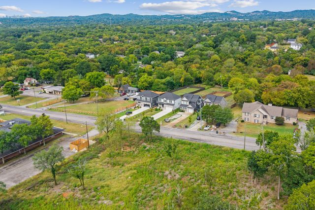 420 Larkin Springs Rd, Madison, TN 37115