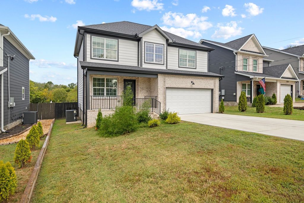 420 Larkin Springs Rd, Madison, TN 37115
