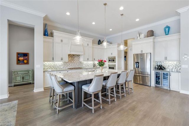 8998 Arrezo CT, Naples, FL 34119