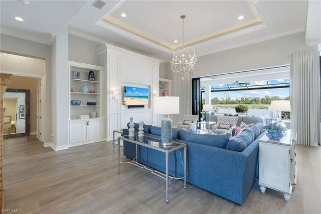 8998 Arrezo CT, Naples, FL 34119