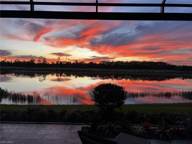 8998 Arrezo CT, Naples, FL 34119