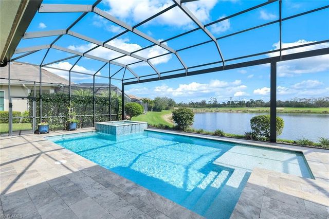 8998 Arrezo CT, Naples, FL 34119