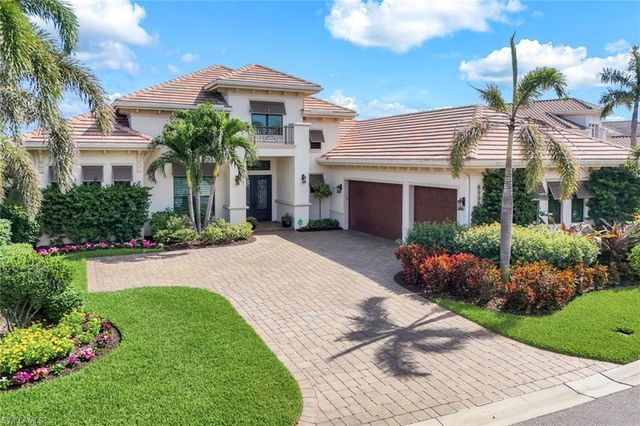 8998 Arrezo CT, Naples, FL 34119