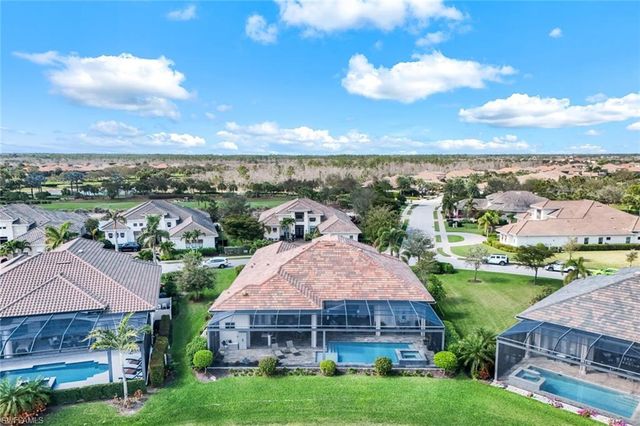 8998 Arrezo CT, Naples, FL 34119