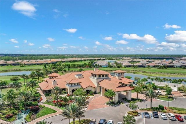 8998 Arrezo CT, Naples, FL 34119