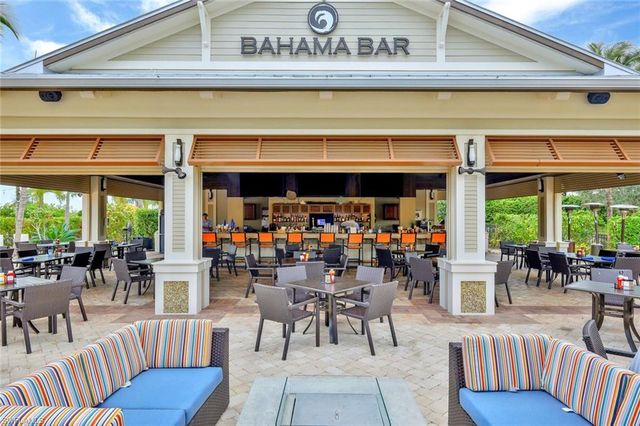 8998 Arrezo CT, Naples, FL 34119