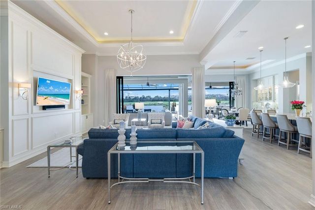 8998 Arrezo CT, Naples, FL 34119