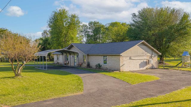 1129 Garden Dr, Longview, TX 75603