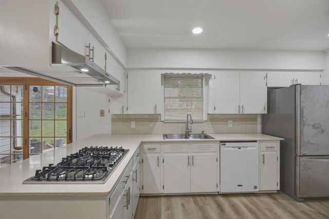 1705 Elmhurst DR, Austin, TX 78741