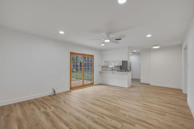 1705 Elmhurst DR, Austin, TX 78741