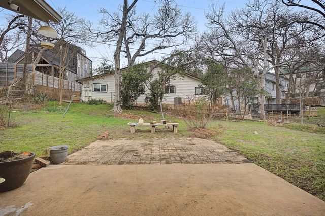 1705 Elmhurst DR, Austin, TX 78741