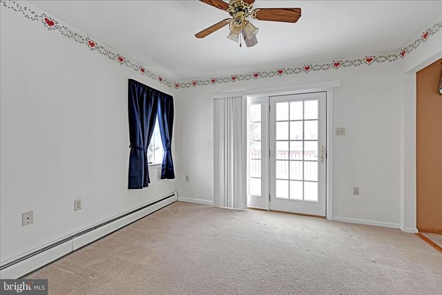 19 FOX HOLLOW RD, Pottsville, PA 17901