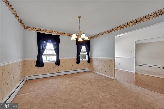 19 FOX HOLLOW RD, Pottsville, PA 17901