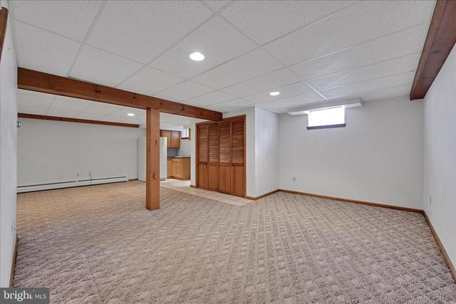 19 FOX HOLLOW RD, Pottsville, PA 17901