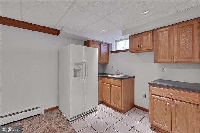 19 FOX HOLLOW RD, Pottsville, PA 17901