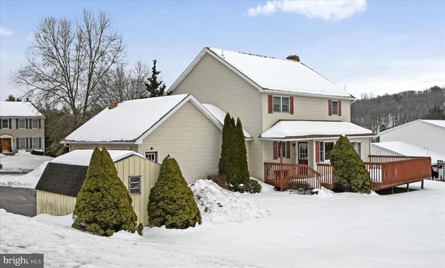 19 FOX HOLLOW RD, Pottsville, PA 17901