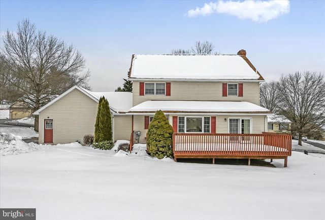 19 FOX HOLLOW RD, Pottsville, PA 17901