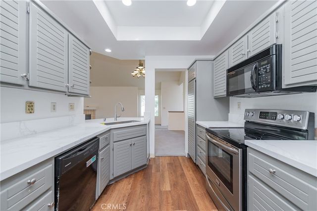 17 Auburn Aisle, Irvine, CA 92612