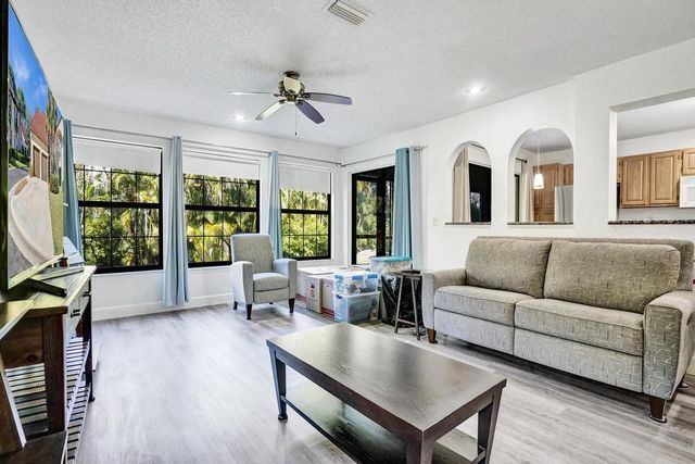 3068 Lucerne Park Drive, Greenacres, FL 33467