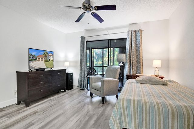 3068 Lucerne Park Drive, Greenacres, FL 33467