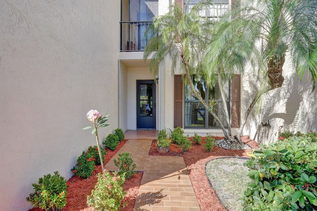 3068 Lucerne Park Drive, Greenacres, FL 33467
