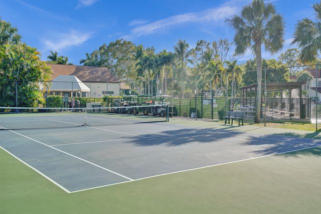 3068 Lucerne Park Drive, Greenacres, FL 33467